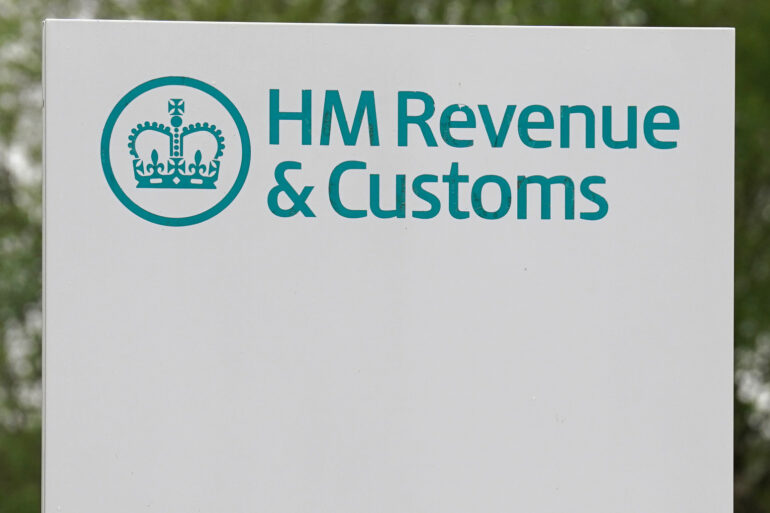 4400 people filed their tax return on Christmas Day