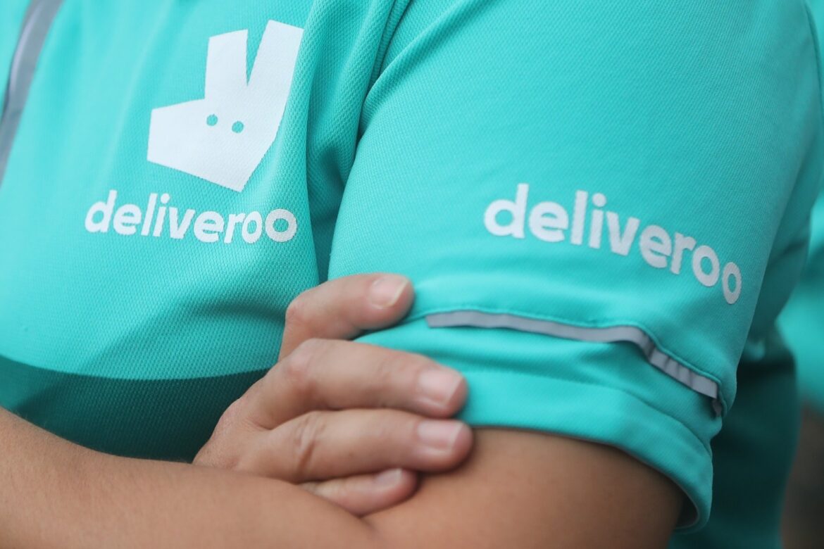 Deliveroo sees orders and spending grow after expanding shopping ranges