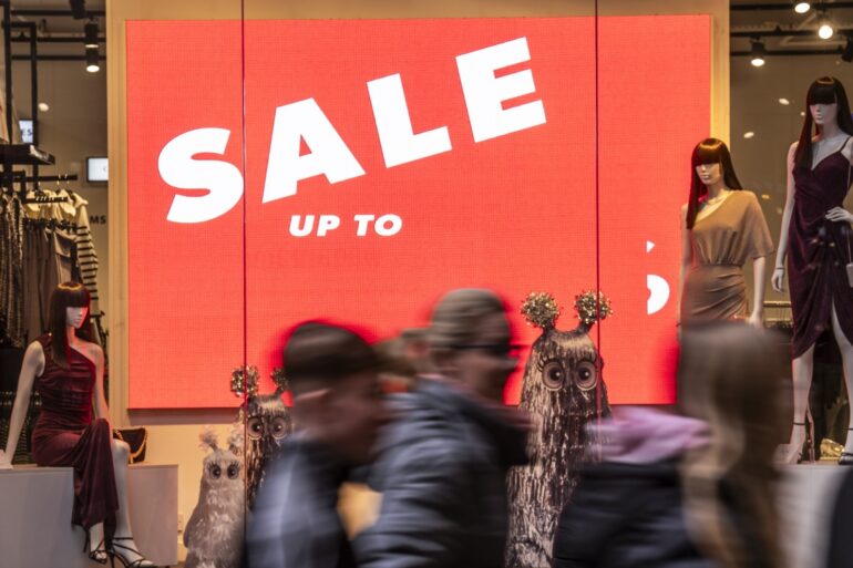 Drab December caps disappointing year for retailers