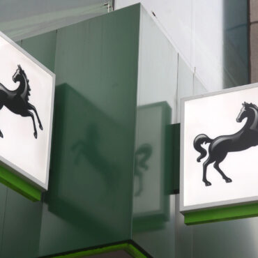 Lloyds Halifax and Bank of Scotland to share bank branches