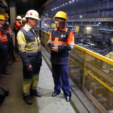 Government risked throwing good money after bad in steel talks Reeves
