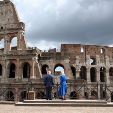 King and Queen visit Colosseum