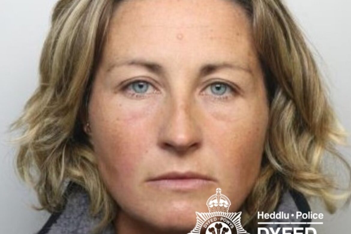 Former police officer jailed over deaths of four paddleboarders