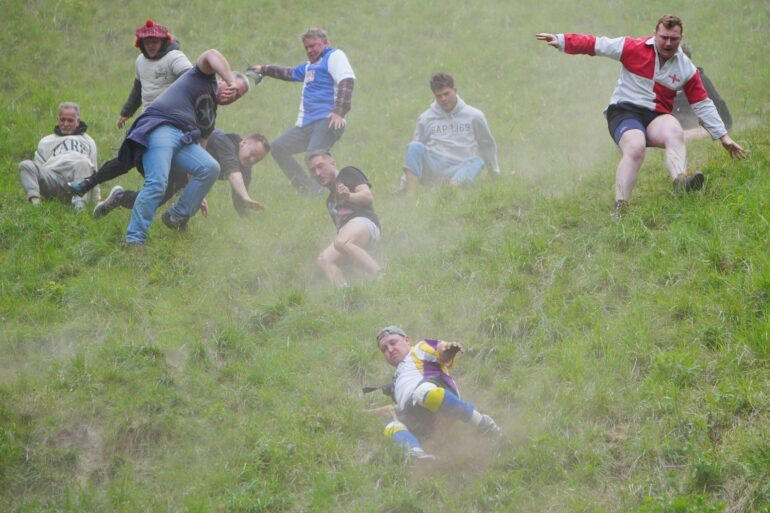 Gloucestershire cheese rolling race won again by German YouTuber Tom Kopke