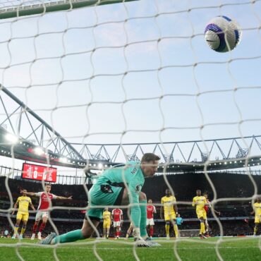 Liverpool title celebrations on ice as Arsenal draw with Crystal Palace