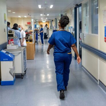 Not enough NHS staff to ensure safe care on wards survey finds