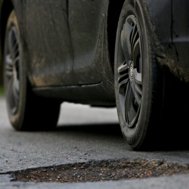Pothole breakdowns up by nearly a fifth in 12 months