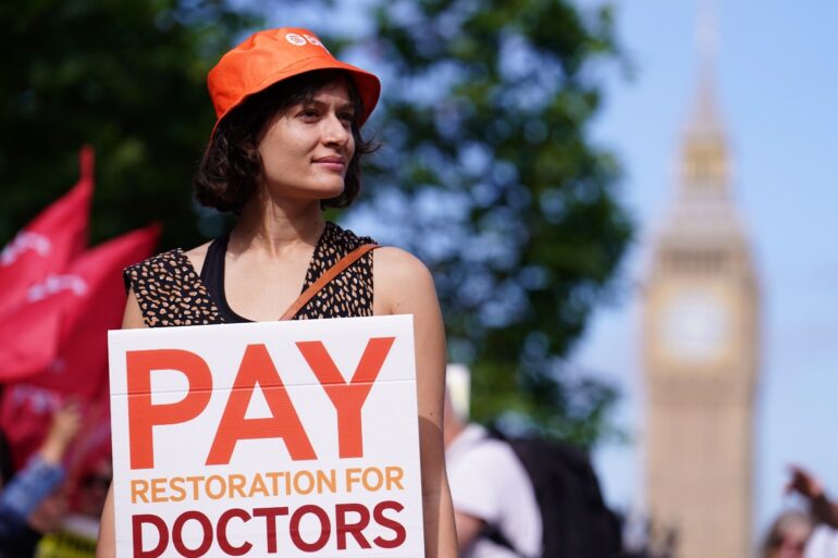Resident doctors in England start receiving ballots for industrial action