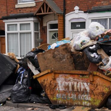 Talks to resume over Birmingham bin strike