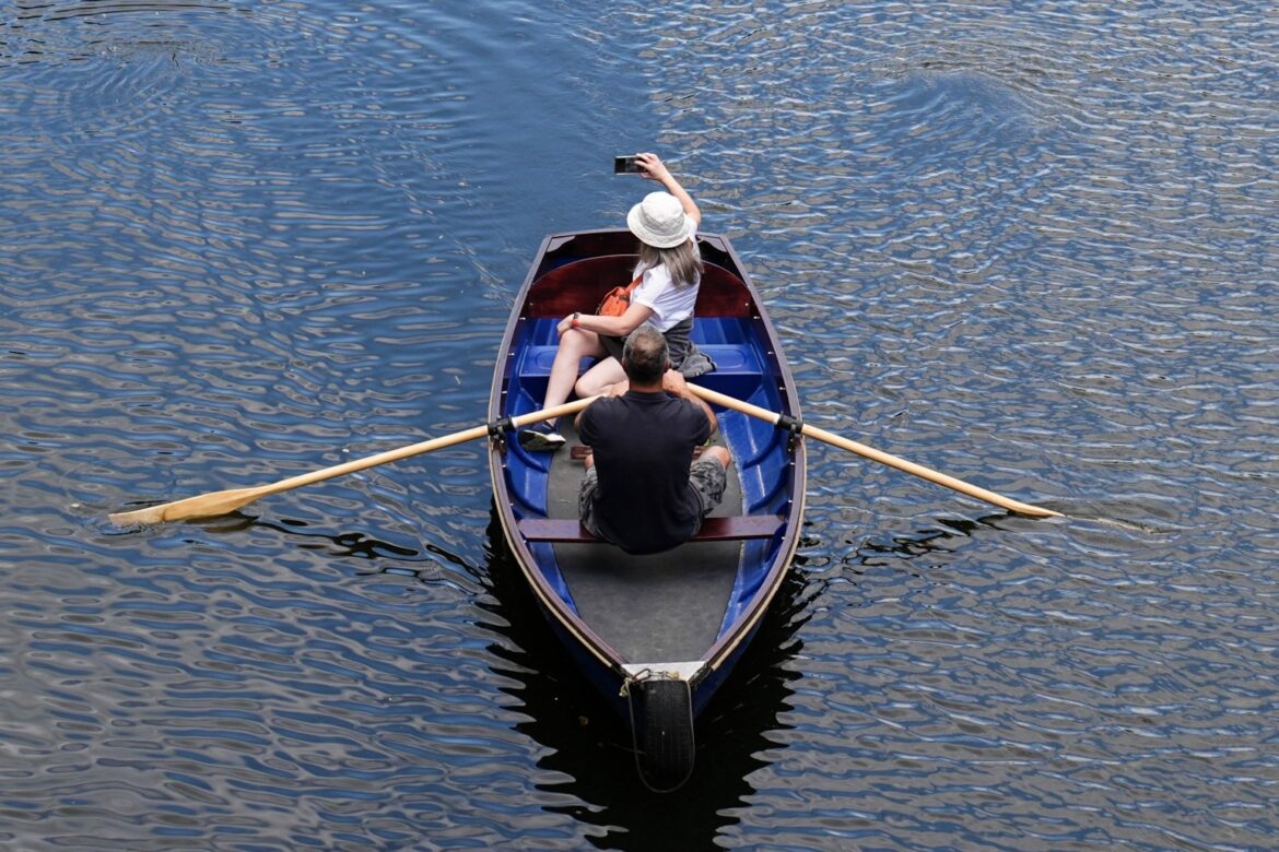 Heatwave set to hit parts of UK this weekend as temperatures climb