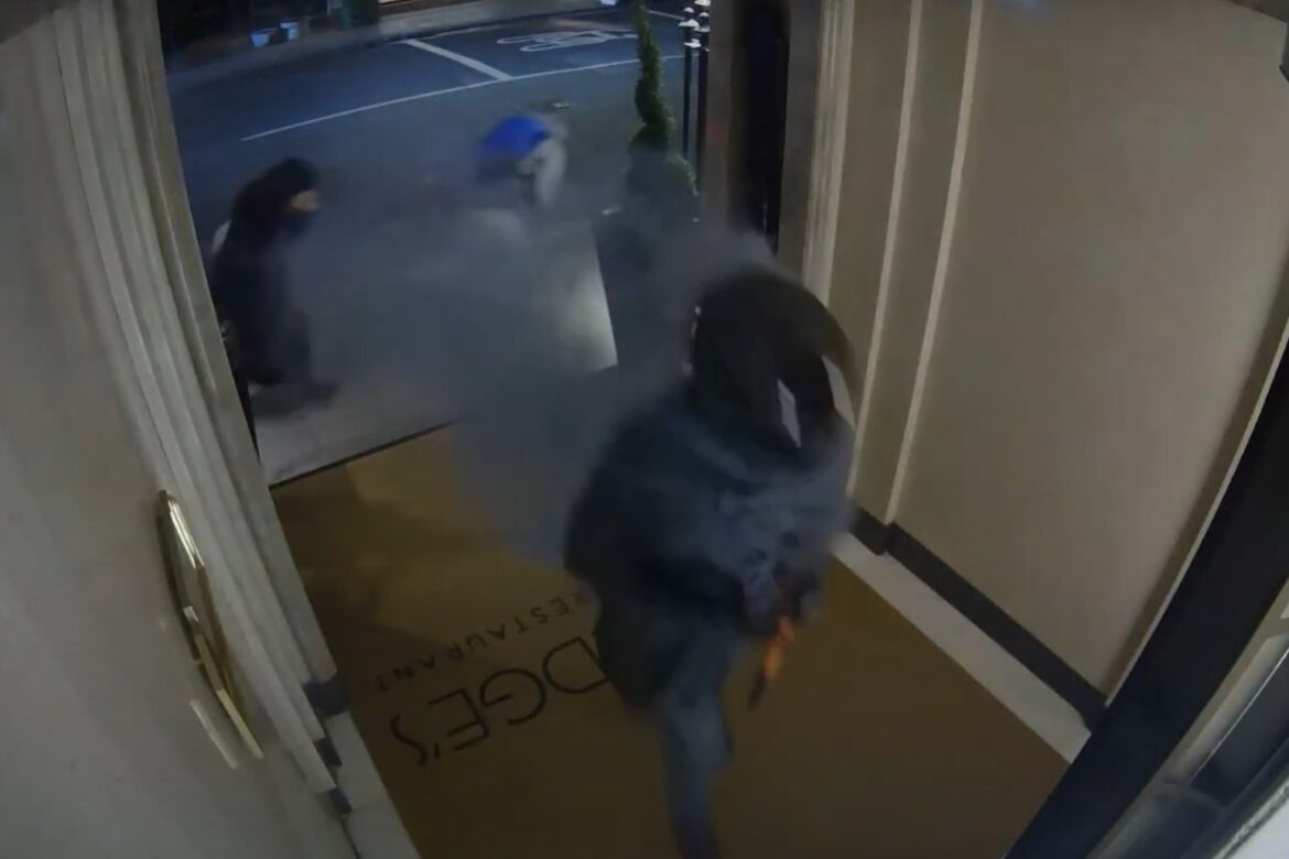 Man caught attempting to steal jewels worth 190k from Claridges Hotel jailed