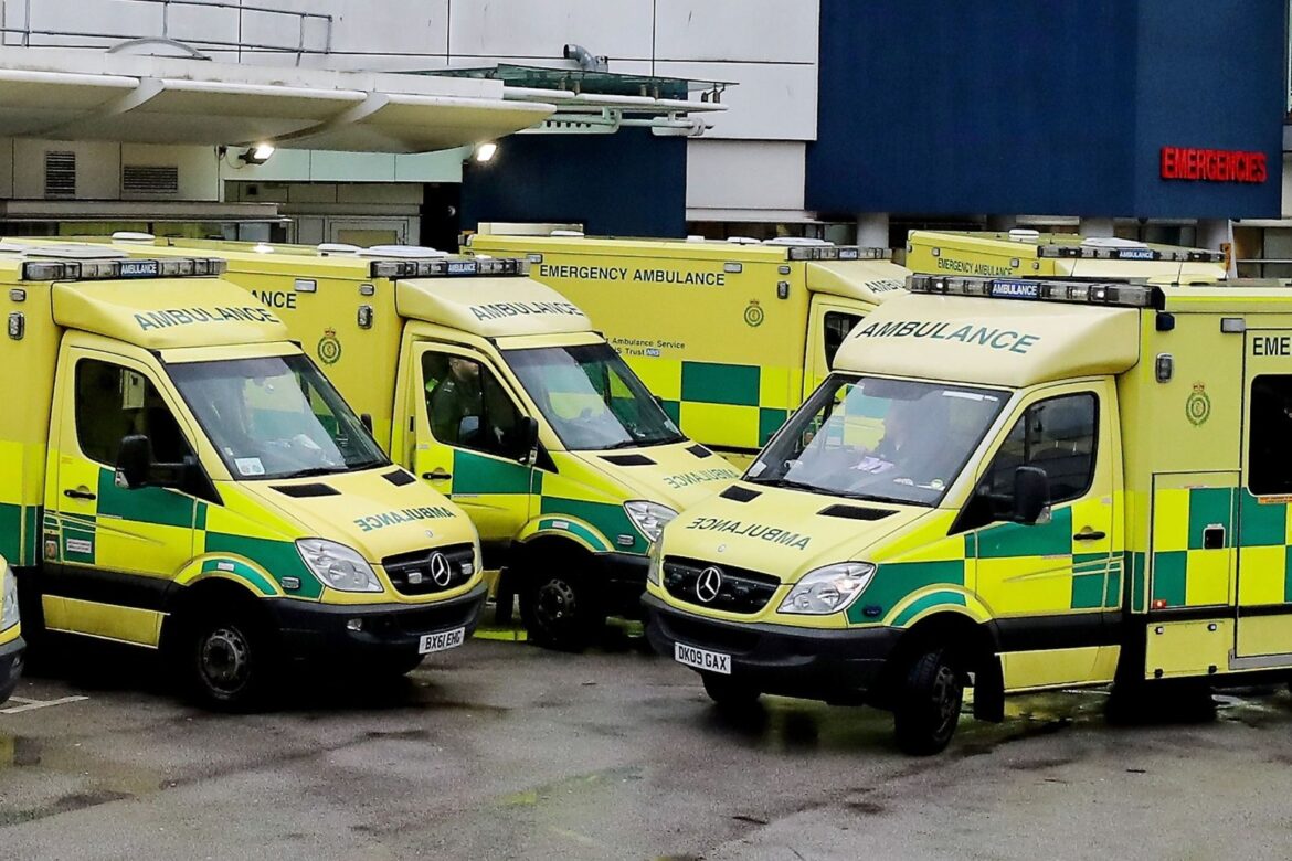 NHS 999 staff quitting and suffering burnout over pressure of calls