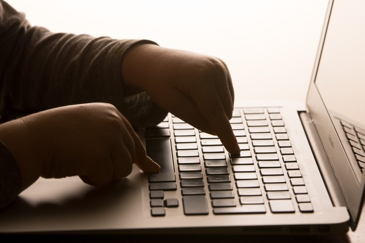 Social media sites failing to protect girls from harm at every stage NSPCC