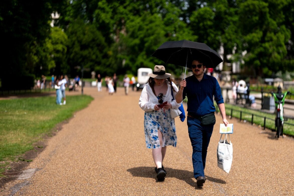 Temperatures could reach 33C this weekend as heatwave set to hit parts of UK